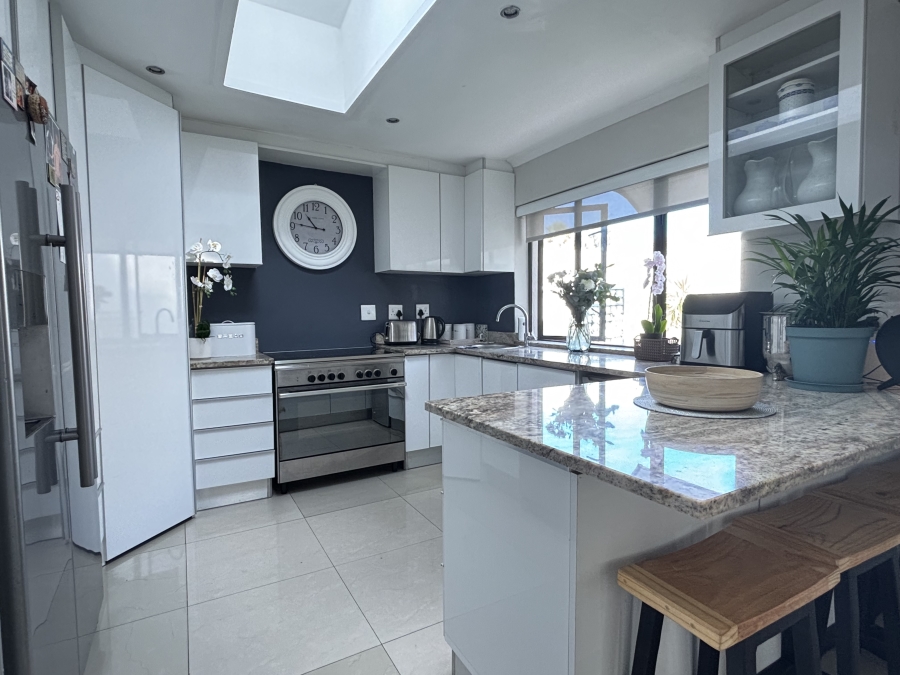 4 Bedroom Property for Sale in West Beach Western Cape